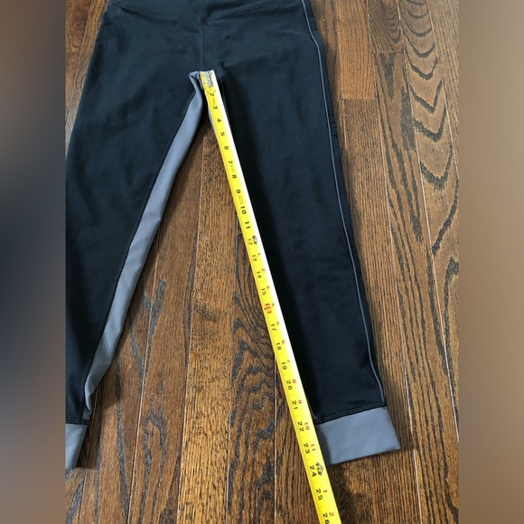 Fabletics Women’s S PowerHold Amery Mid-Rise Ankle Black/Gray Leggings - VGUC! - Picture 7 of 12